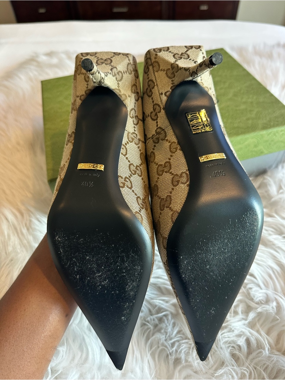 Gucci Beige Monogram Pointed Toe Stiletto Heels 85mm. 40.5/10.5 size. - Picture 9 of 11